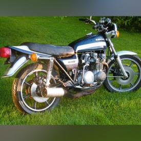 MaxSold Auction: This online auction features 1978 Kawasaki KZ650C Motorcycle, clocks,, speakers, record albums, men and women watches, Yard Art Windmill, Garden Trailer, cameras, camera lens, Old fishing lure, kenmore condition, lawn mower, washer and dryer and much more!